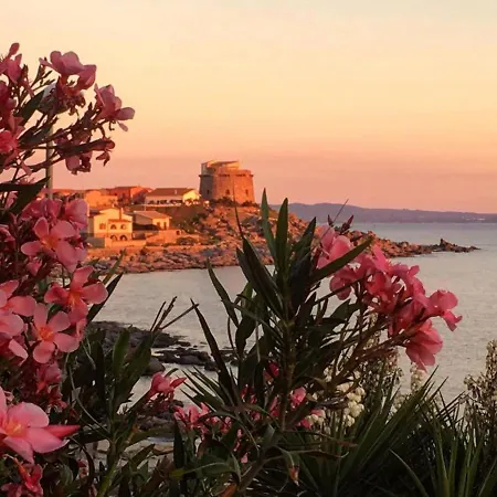 Domus Oriens B&B monolocale in villa 4* Portoscuso